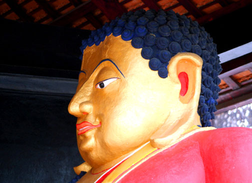 Wat Chedi Luang buddha