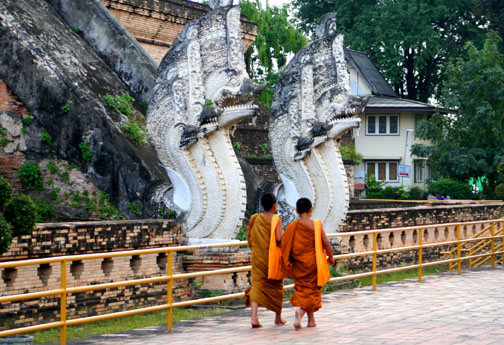Wat Chedi Luang naga