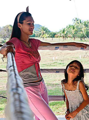 Parinya Charoenphol and her daughter Pang