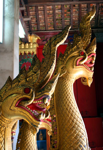 Wat Xieng Thong naga