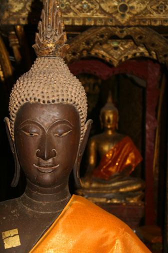 Wat Xieng Thong saffron