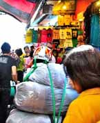 First Timers Guide To Shopping In Bangkok: Pratunam Market