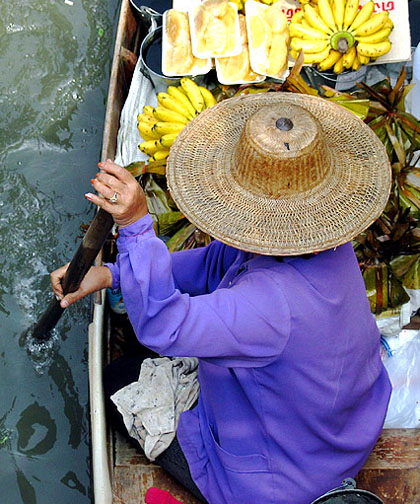 The postcard perfect version of the Damnoen Saduak Floating Market can only be found on postcards.
