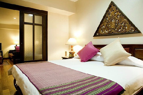 With a minimalist and classic Thai approach to decor, the rooms at Siam Heritage and clean, bright, and welcoming.